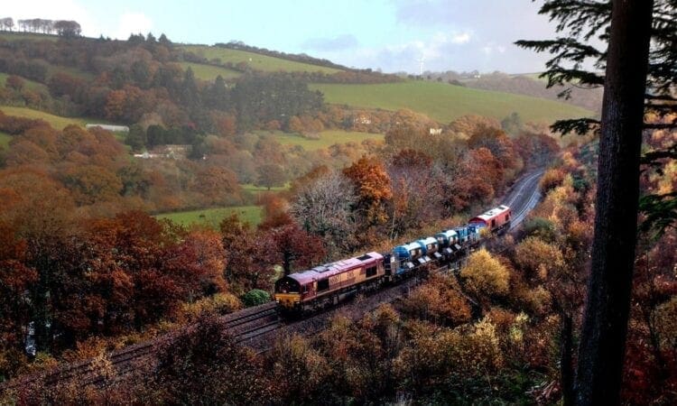 Railways ready to tackle autumn leaves on the line