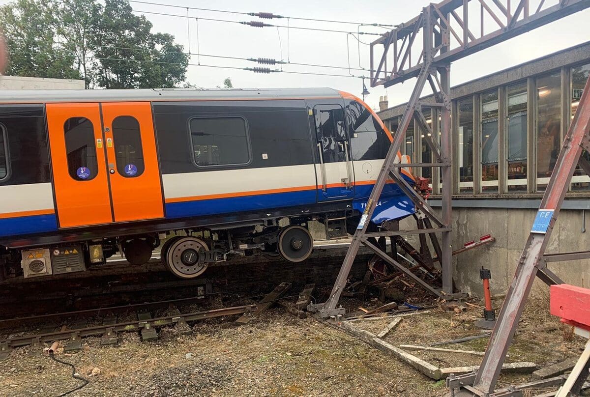 london-overground-train-crashes-through-buffers-at-busy-commuter